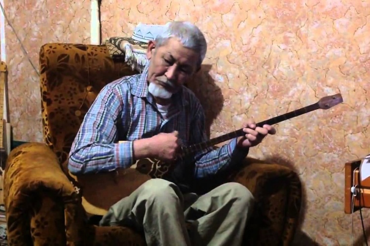 «Прощание с Родиной» исполнили на домбыре